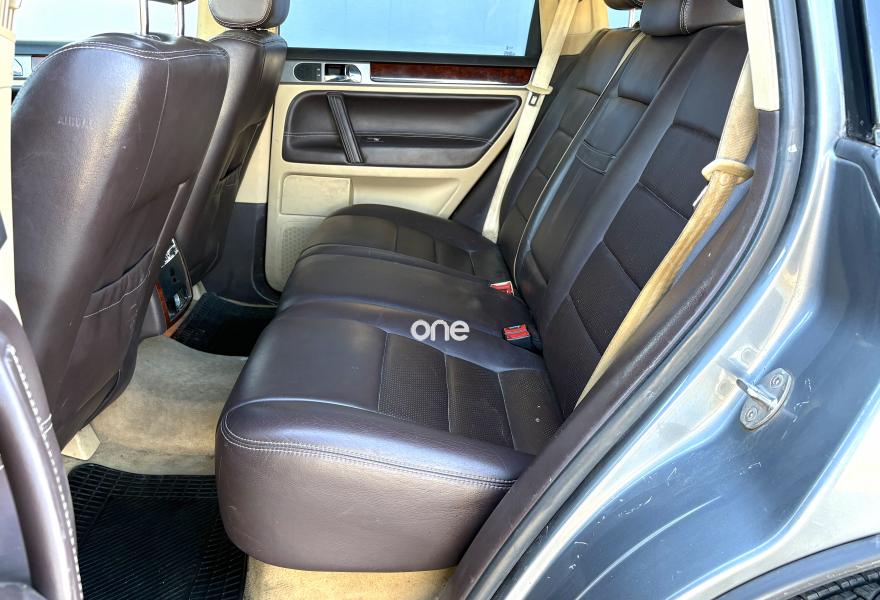 VOLKSWAGEN Touareg 2005