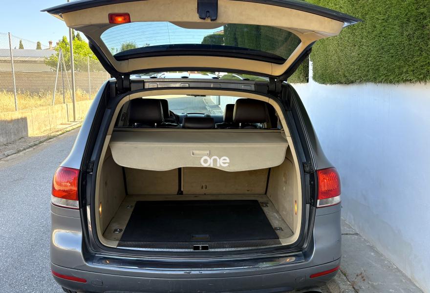 VOLKSWAGEN Touareg 2005