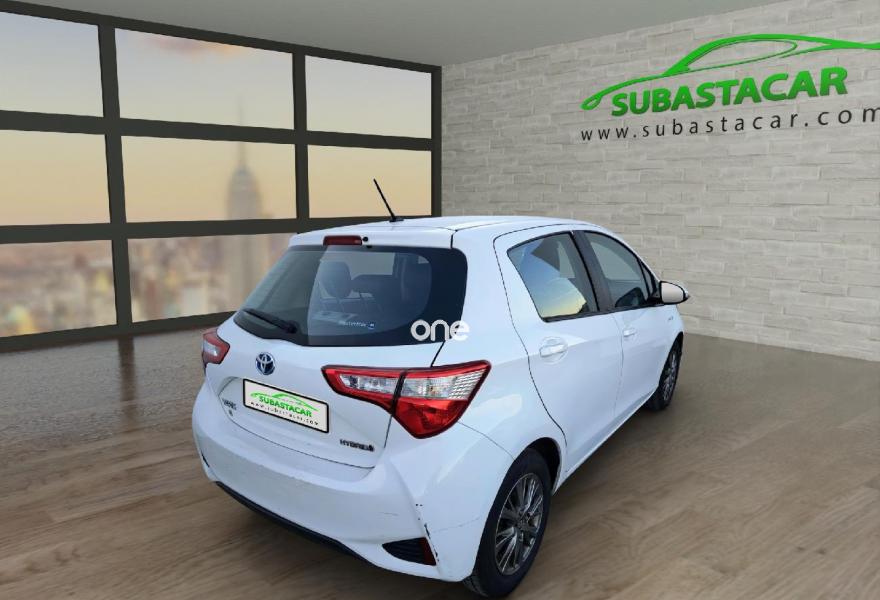 TOYOTA Yaris 2019
