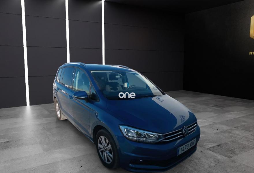VOLKSWAGEN Touran 2023