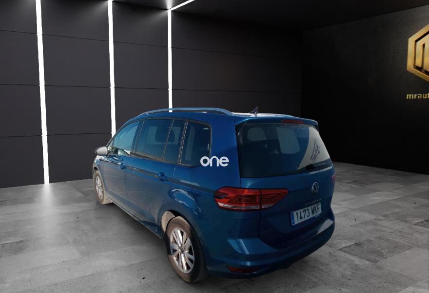VOLKSWAGEN Touran 2023