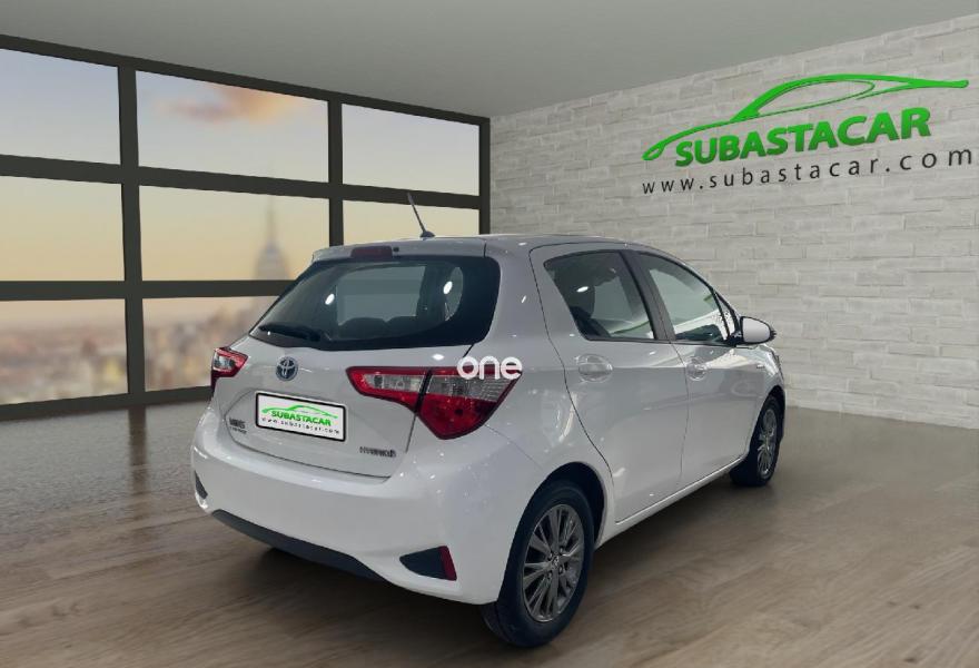 TOYOTA Yaris 2019