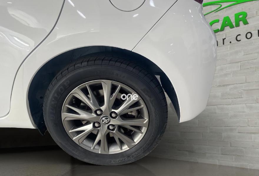 TOYOTA Yaris 2019