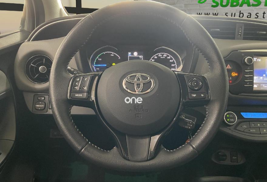 TOYOTA Yaris 2019