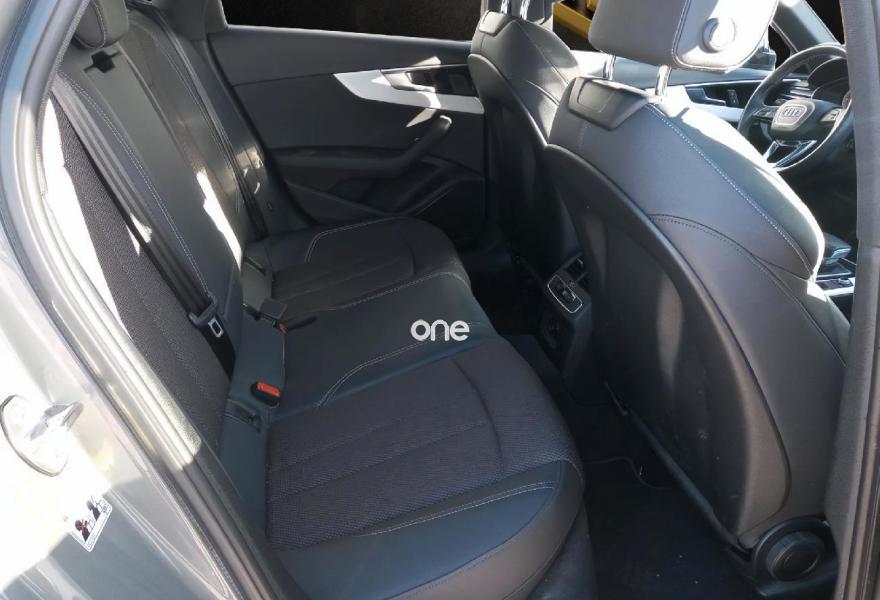 AUDI A4 2023