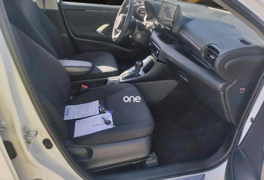 TOYOTA Yaris 2024