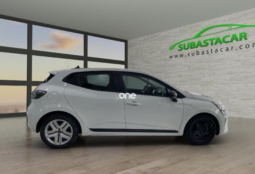 RENAULT Clio 2024