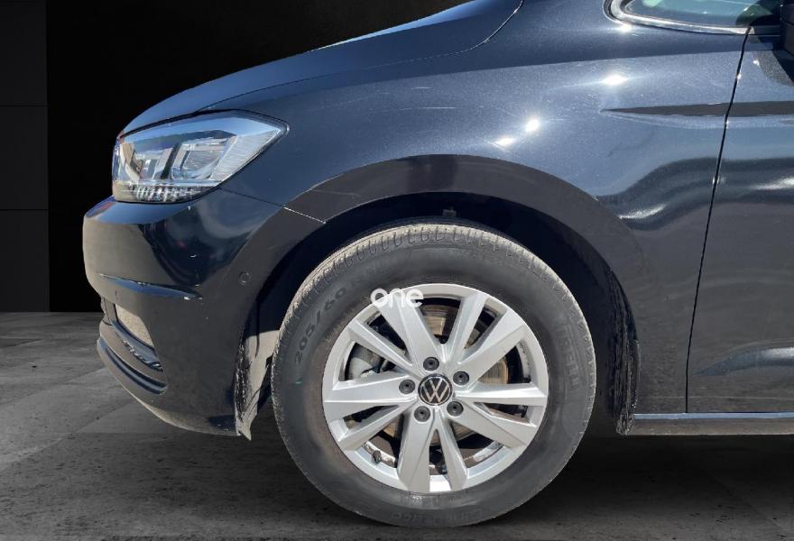 VOLKSWAGEN Touran 2023