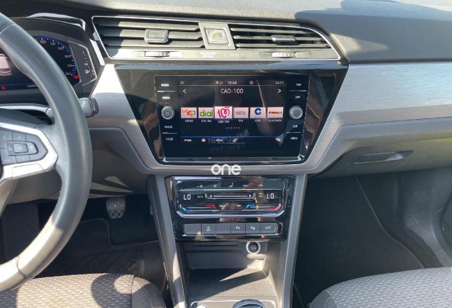 VOLKSWAGEN Touran 2023