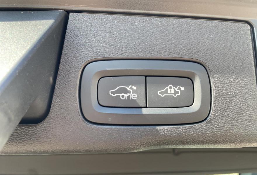 VOLVO XC60 2021