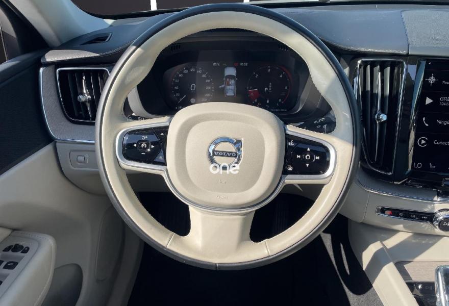 VOLVO XC60 2021