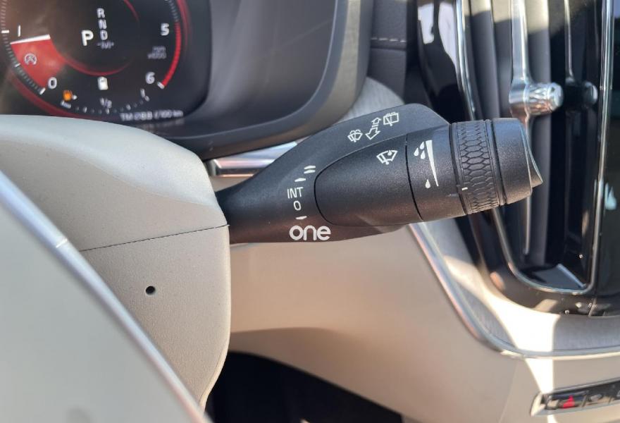 VOLVO XC60 2021