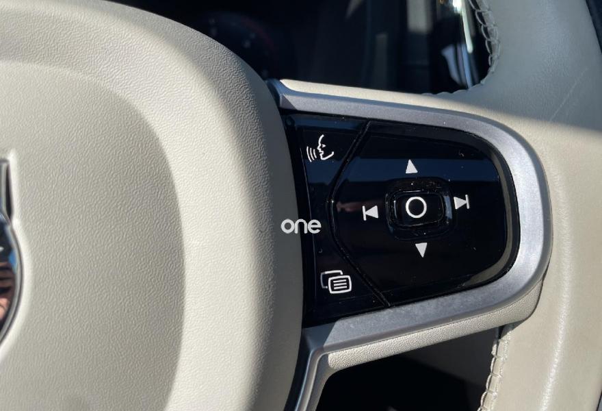 VOLVO XC60 2021