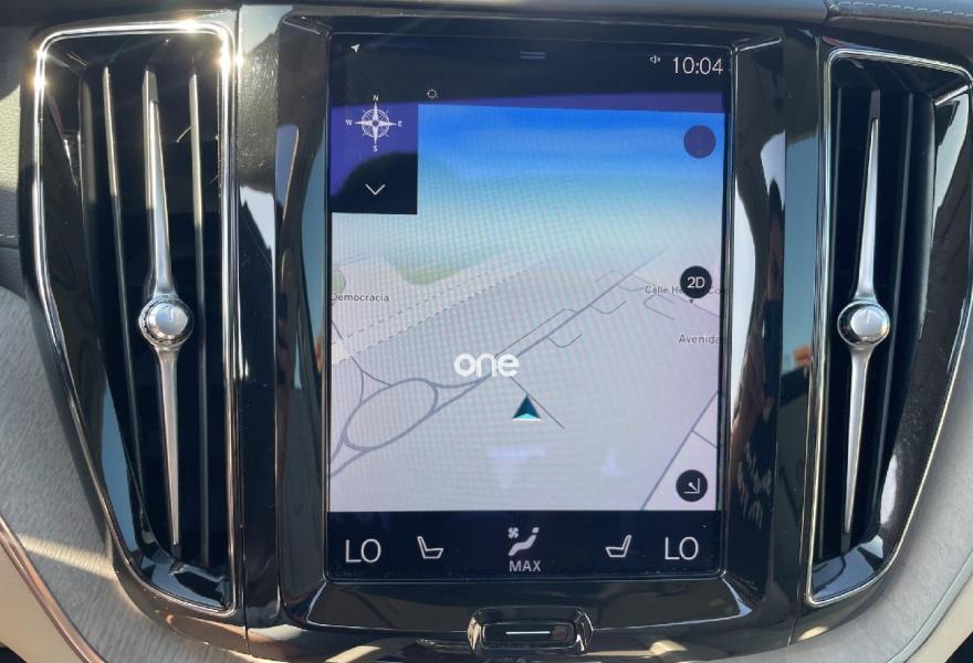 VOLVO XC60 2021