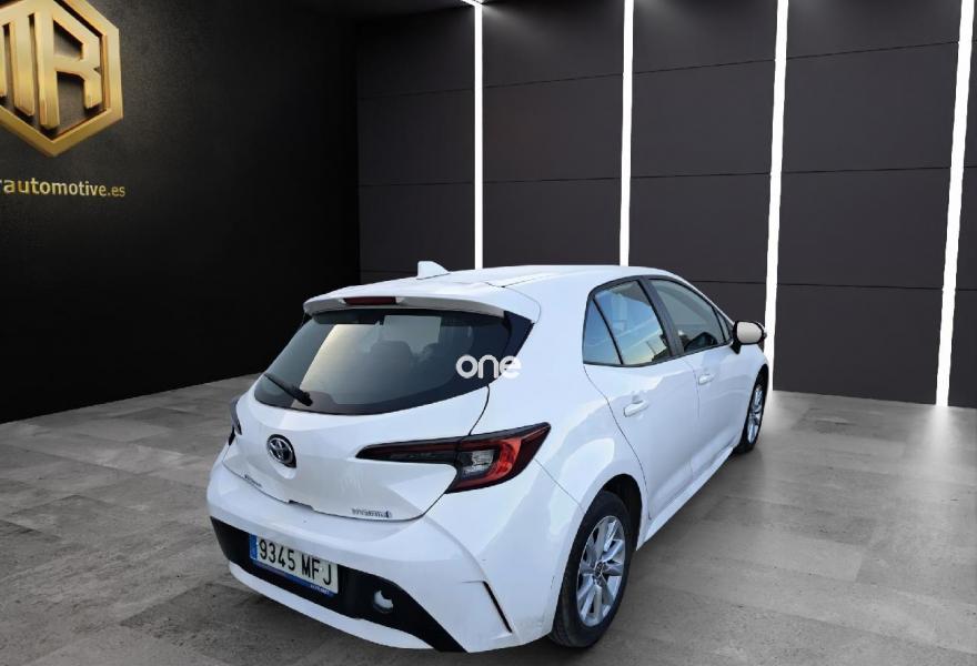TOYOTA Corolla 2023