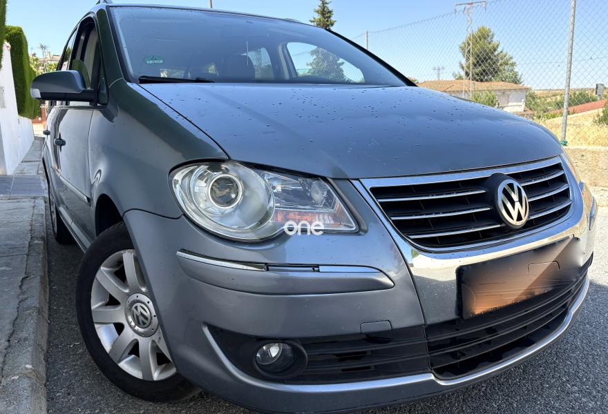 VOLKSWAGEN Touran 2008