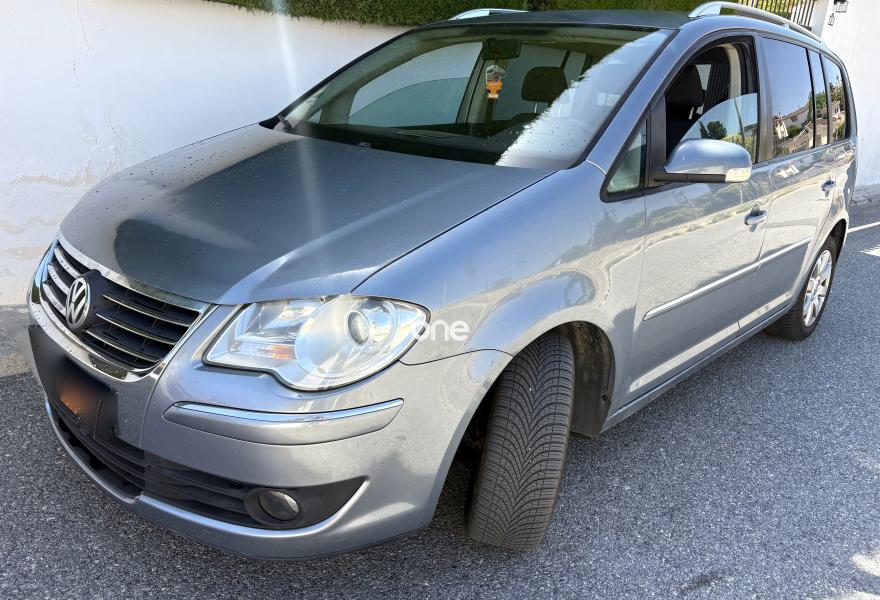 VOLKSWAGEN Touran 2008