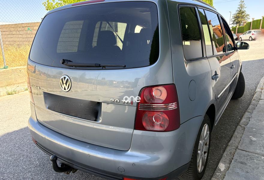 VOLKSWAGEN Touran 2008