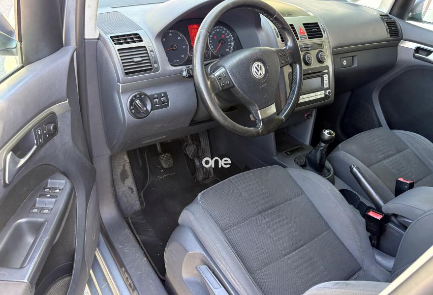 VOLKSWAGEN Touran 2008