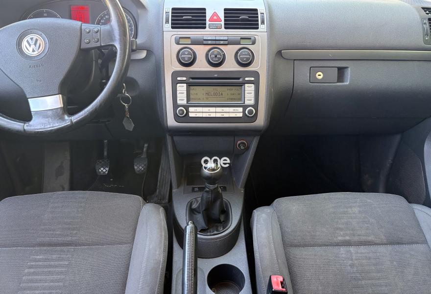 VOLKSWAGEN Touran 2008