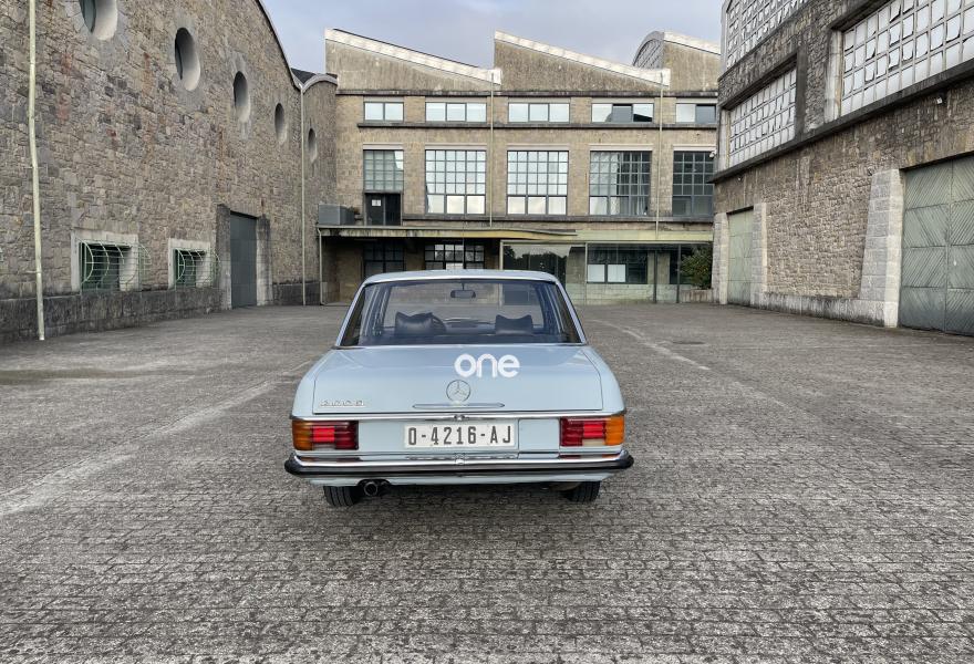 MERCEDES 200 1975