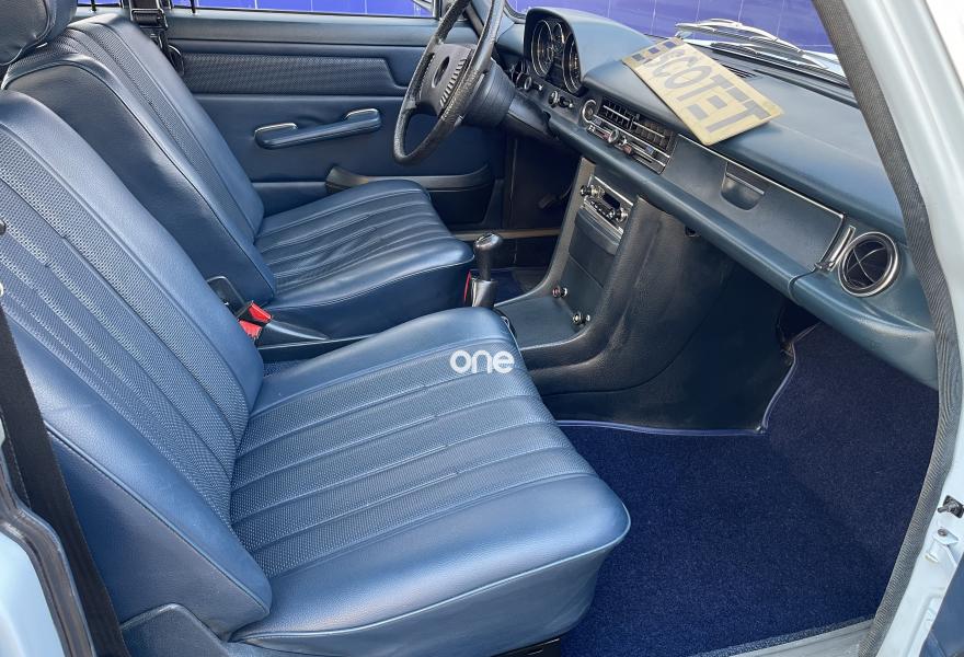 MERCEDES 200 1975