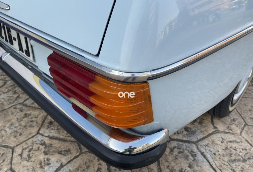 MERCEDES 200 1975