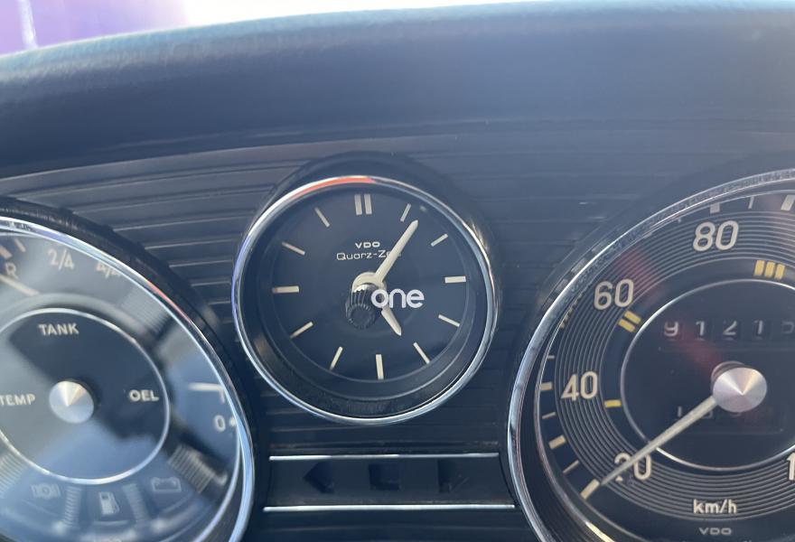 MERCEDES 200 1975