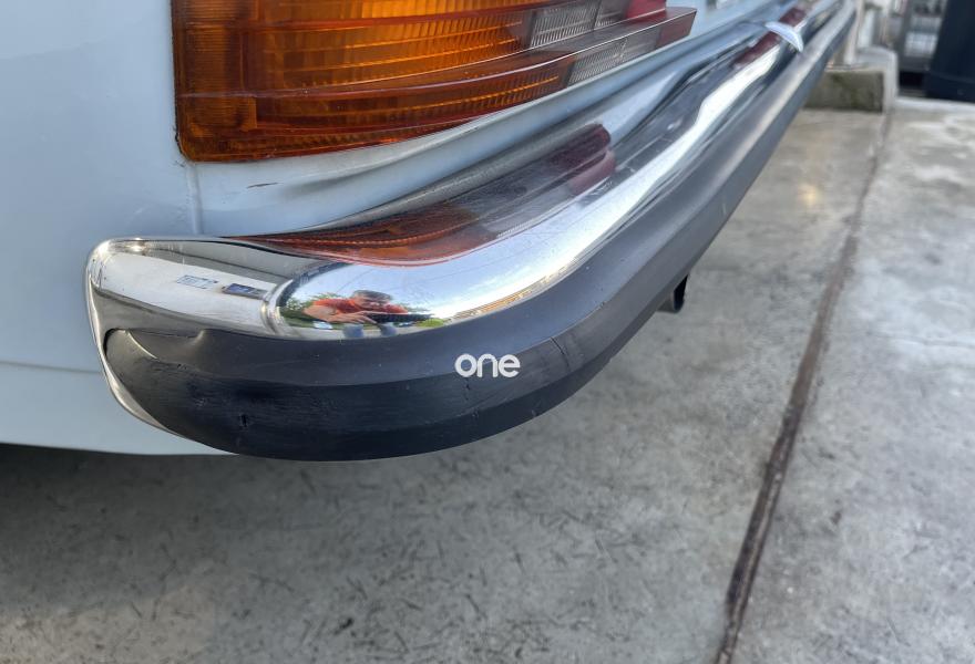 MERCEDES 200 1975