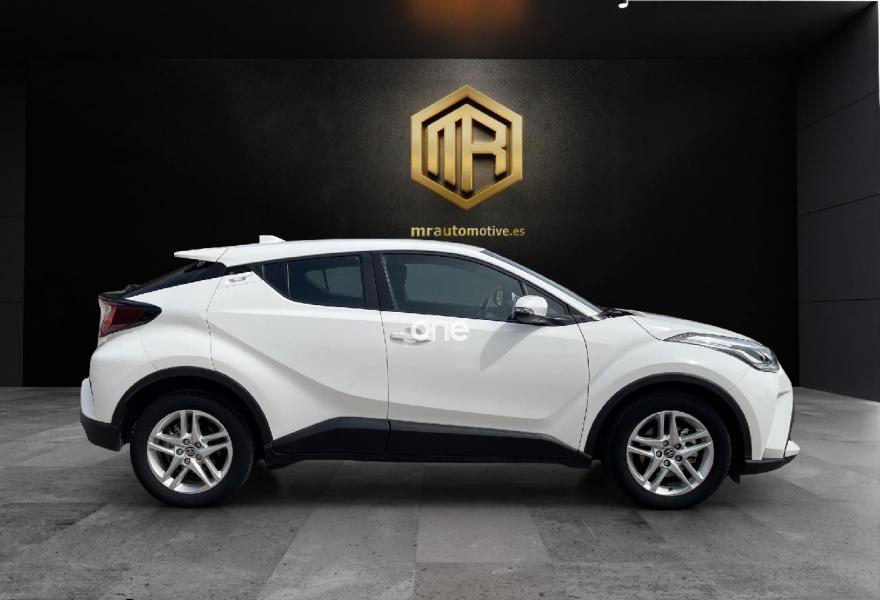 TOYOTA C-HR 2022