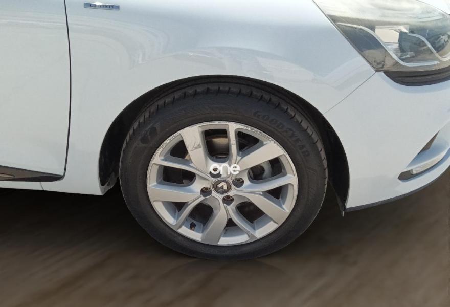 RENAULT Clio 2018