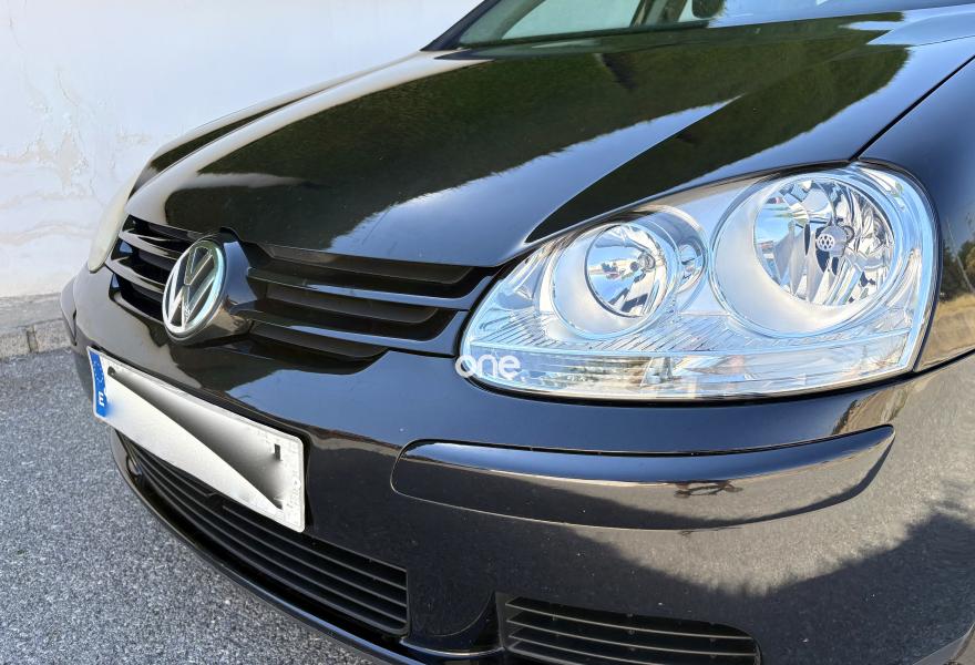 VOLKSWAGEN Golf 2006