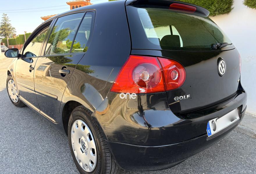 VOLKSWAGEN Golf 2006