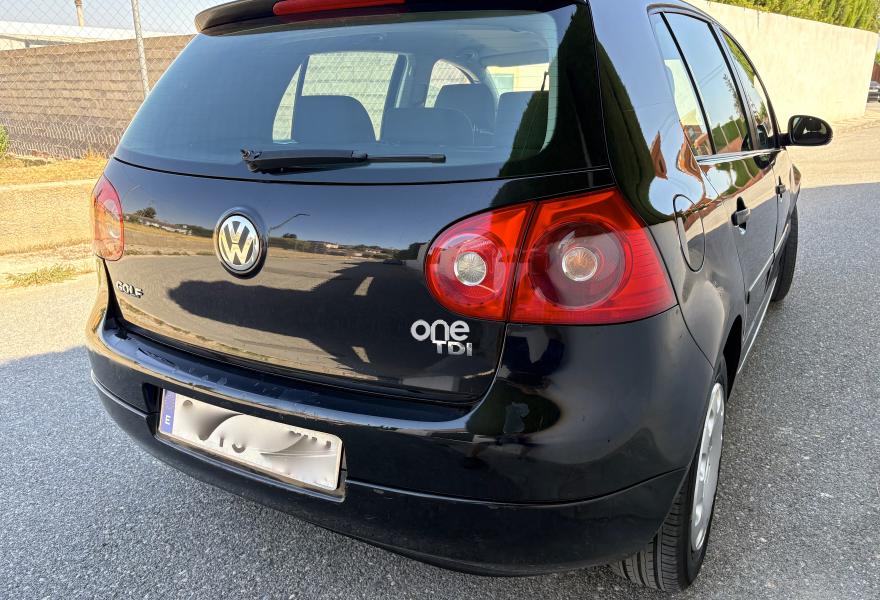 VOLKSWAGEN Golf 2006
