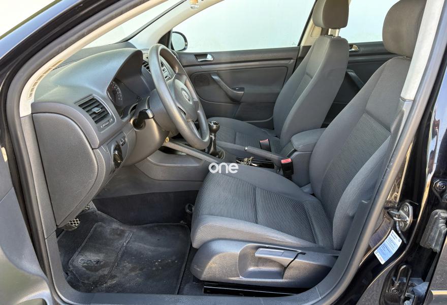 VOLKSWAGEN Golf 2006