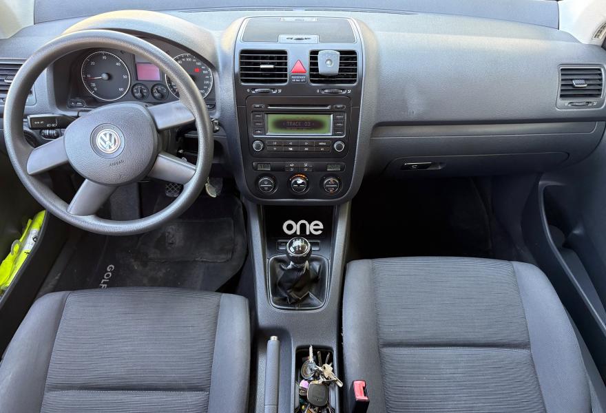 VOLKSWAGEN Golf 2006