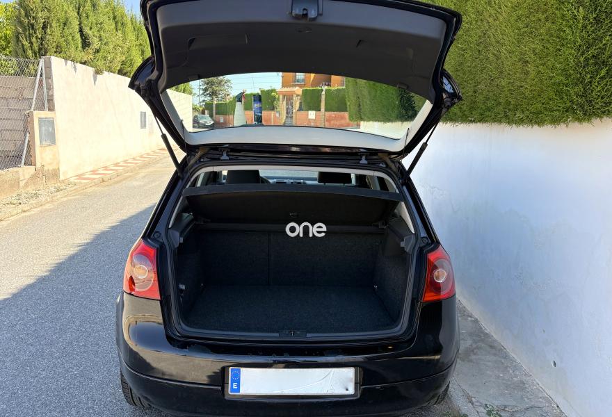 VOLKSWAGEN Golf 2006