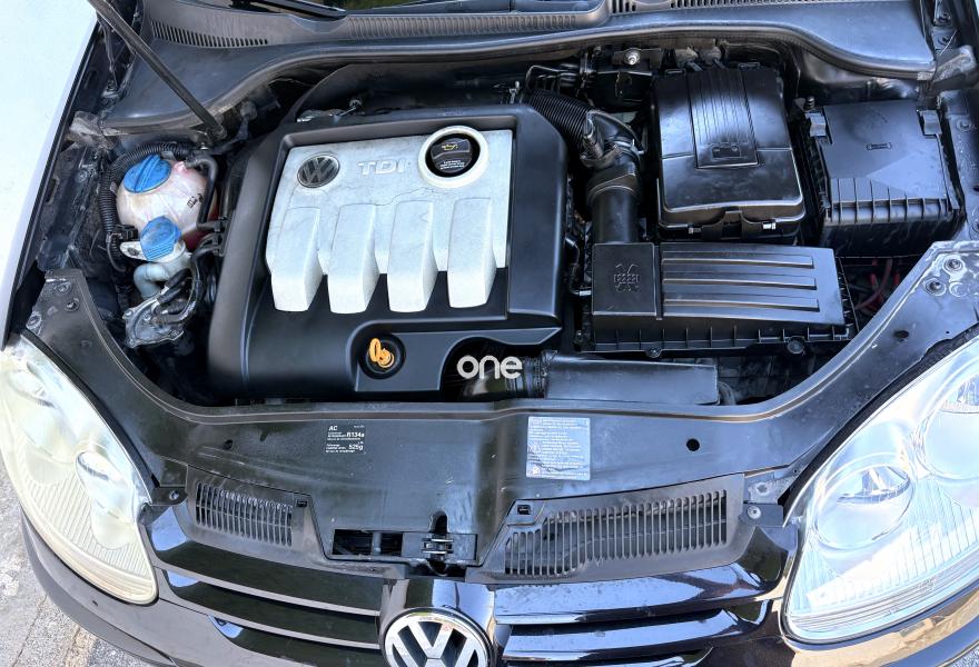 VOLKSWAGEN Golf 2006
