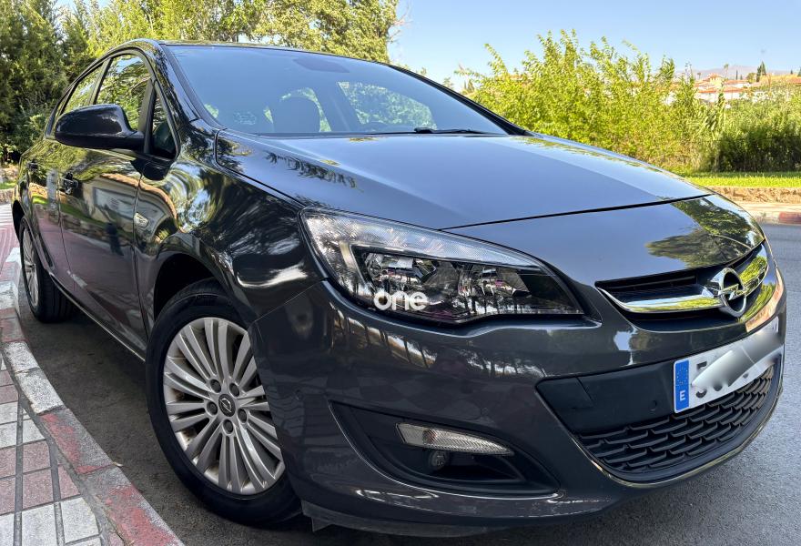 OPEL Astra 2015