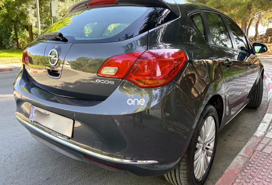 OPEL Astra 2015