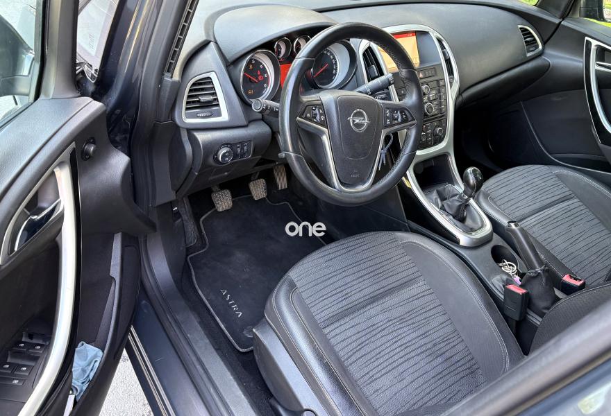 OPEL Astra 2015