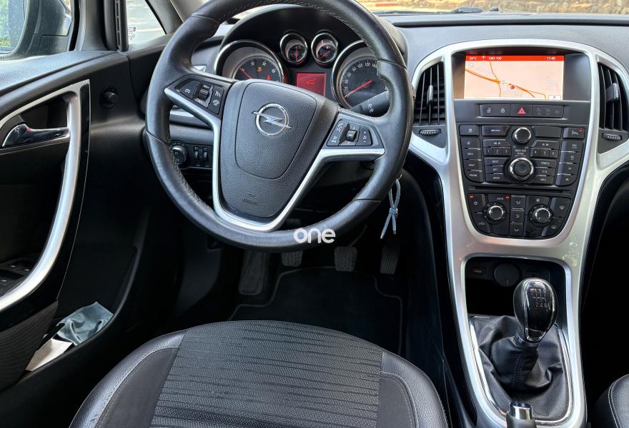 OPEL Astra 2015