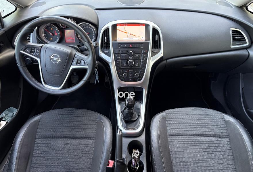 OPEL Astra 2015
