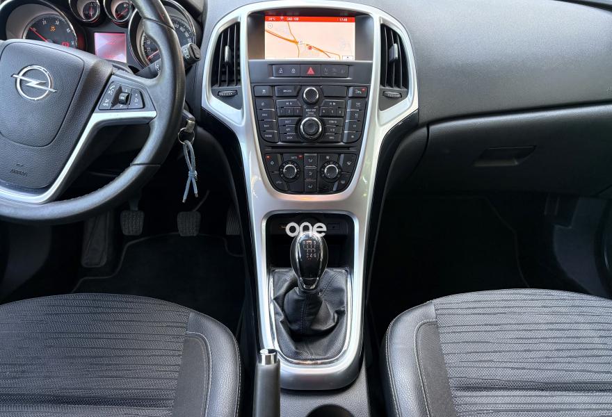 OPEL Astra 2015