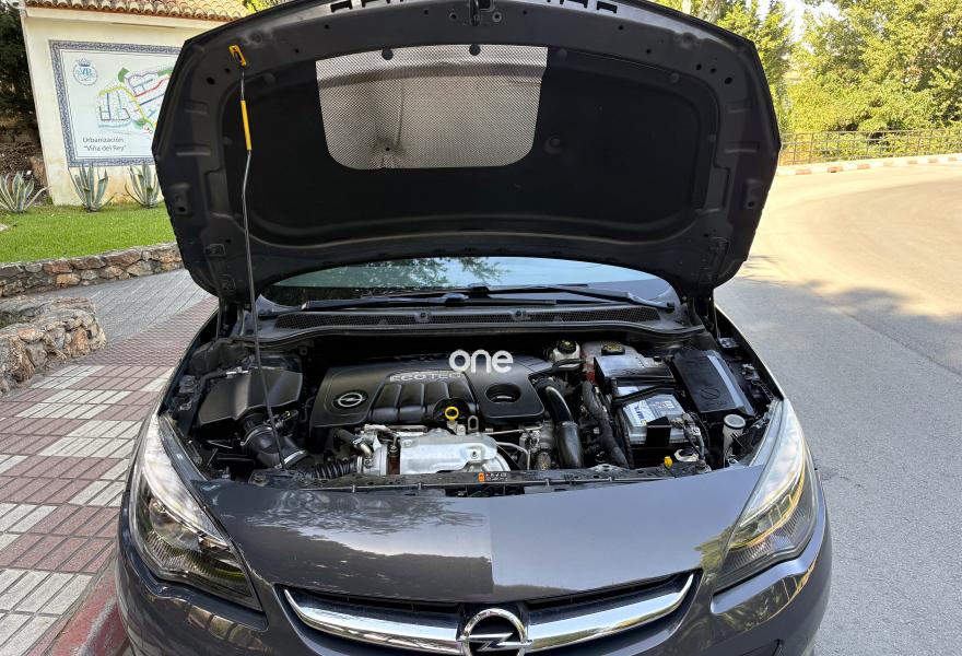 OPEL Astra 2015