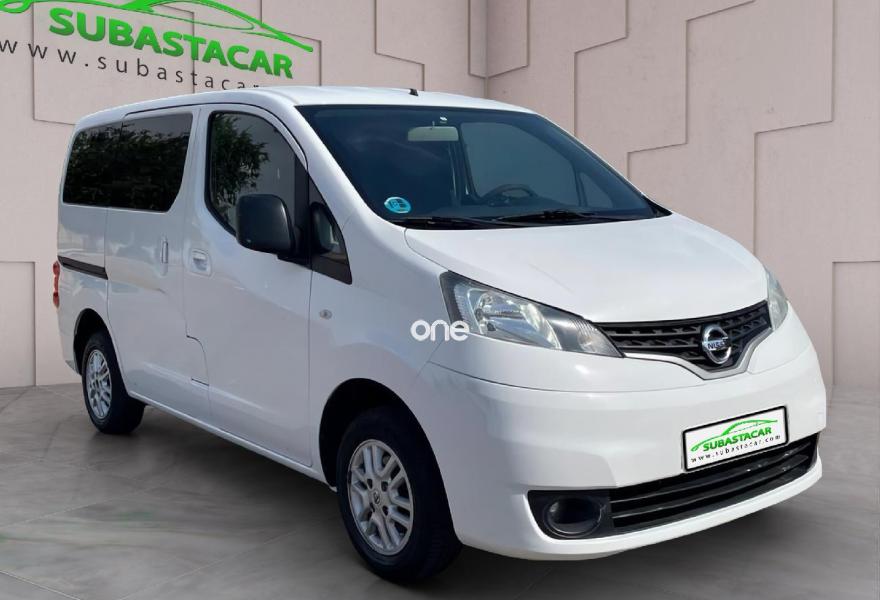 NISSAN NV 200 2015
