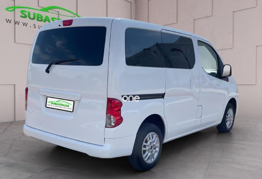 NISSAN NV 200 2015