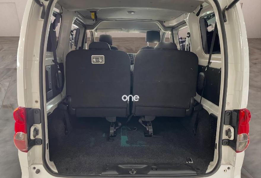 NISSAN NV 200 2015