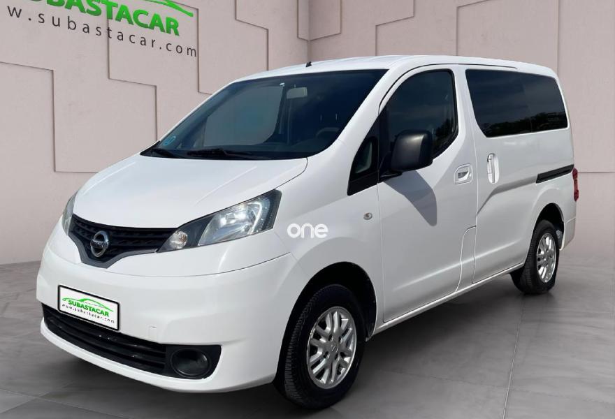 NISSAN NV 200 2015