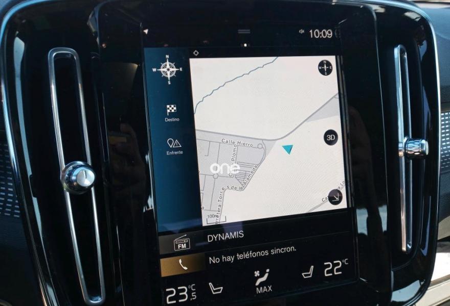 VOLVO XC40 2021